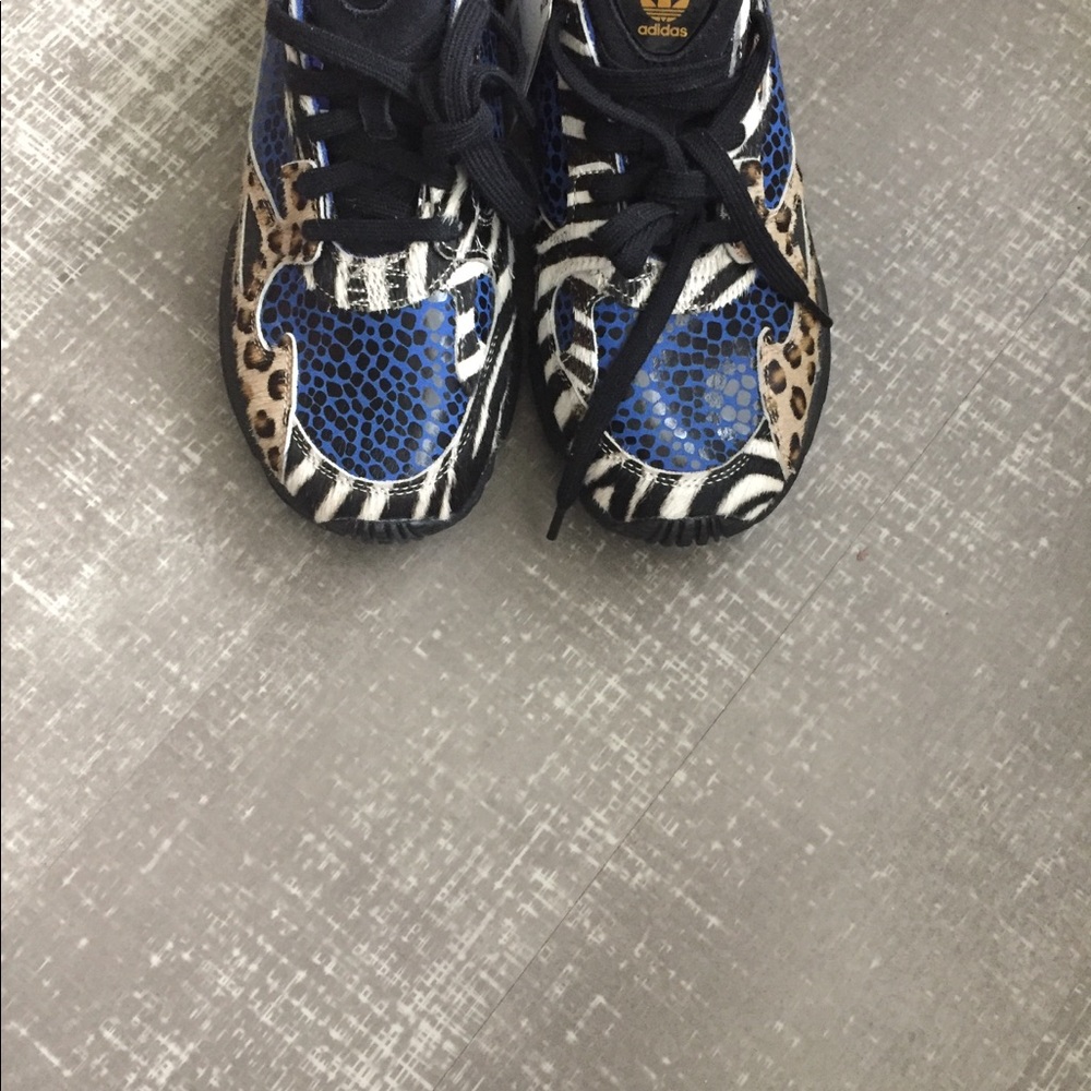 Adidas - Picture 2 of 6